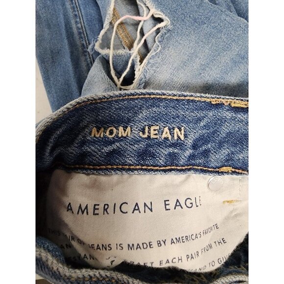 American Eagle AEO Mom Jeans Distressed Denim Blue Womens Size 2 Regular 2R - Picture 7 of 8
